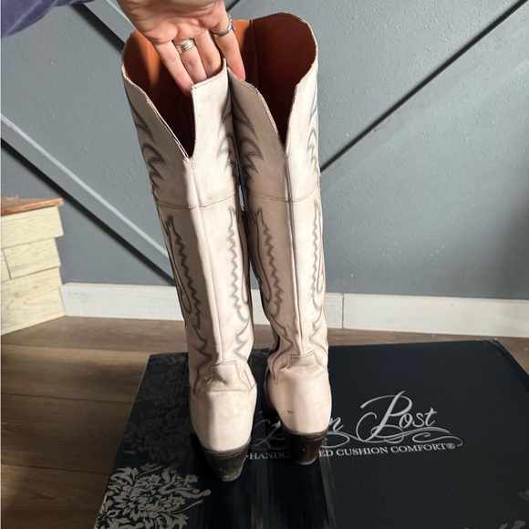 Dan post size 9 boots - Picture 6 of 8